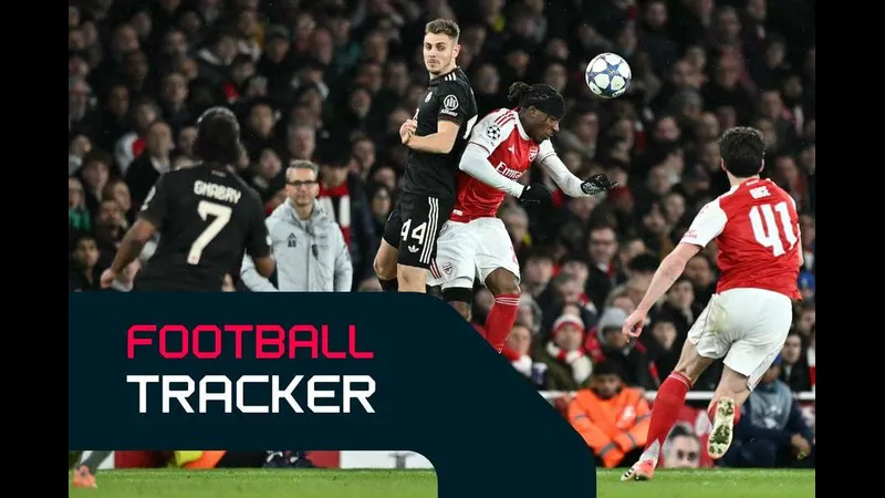 Cầu thủ của Sahdag Qusar chiến đấu quyết liệt với cầu thủ của Turan Tovuz trong trận đấu